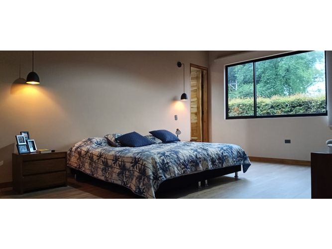 Casa de 3 alcobas en venta en La Clara, Guarne, 232 m² · foto 3 de 16