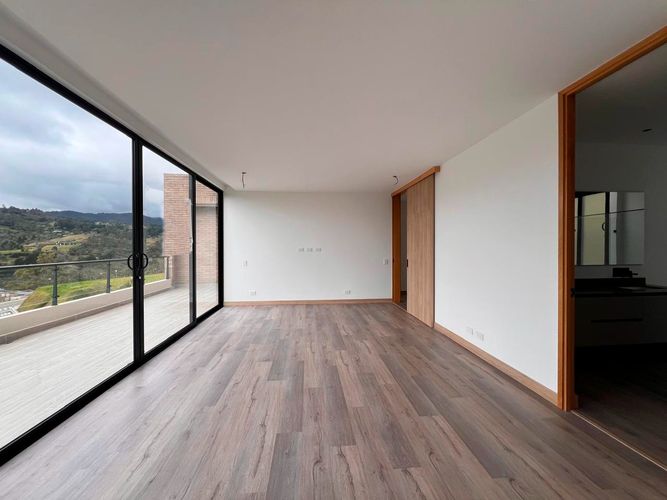 Casa de 3 alcobas en venta en Sajonia, Rionegro, 328 m² · foto 11 de 17