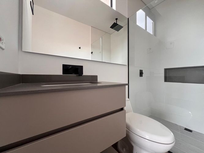 Casa de 3 alcobas en venta en Sajonia, Rionegro, 328 m² · foto 7 de 17