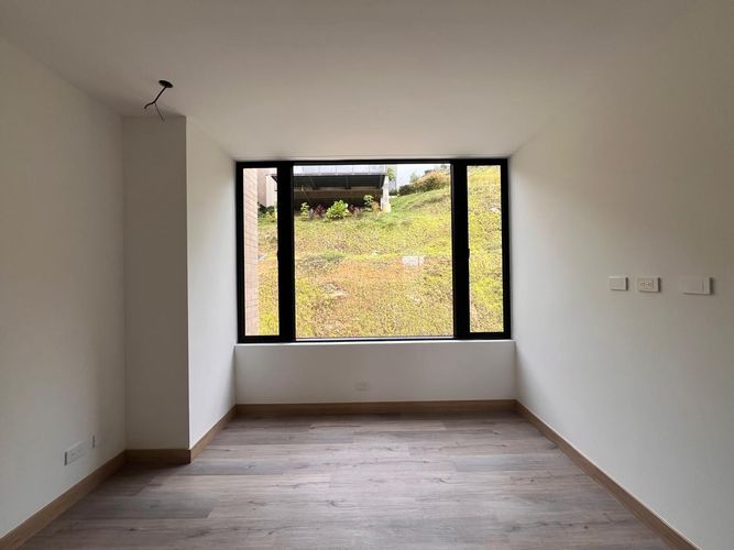 Casa de 3 alcobas en venta en Sajonia, Rionegro, 328 m² · foto 6 de 17