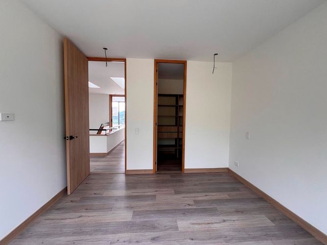 Casa de 3 alcobas en venta en Sajonia, Rionegro, 328 m² · foto 16 de 17