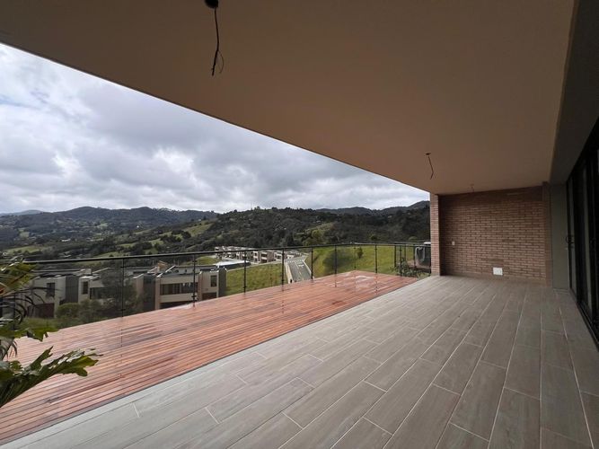 Casa de 3 alcobas en venta en Sajonia, Rionegro, 328 m² · foto 12 de 17