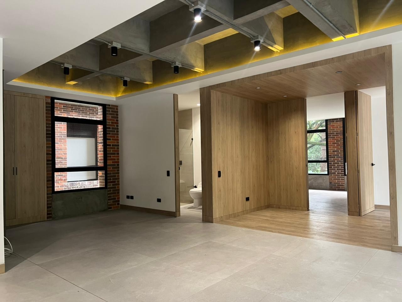 Apartamento en arriendo en El Campestre, Medellín · foto 2 de 19