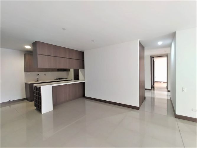 Apartamento de 3 alcobas en arriendo en El Poblado, Medellín, 115 m² · foto 2 de 15