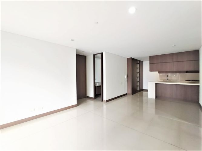 Apartamento de 3 alcobas en arriendo en El Poblado, Medellín, 115 m² · foto 4 de 15