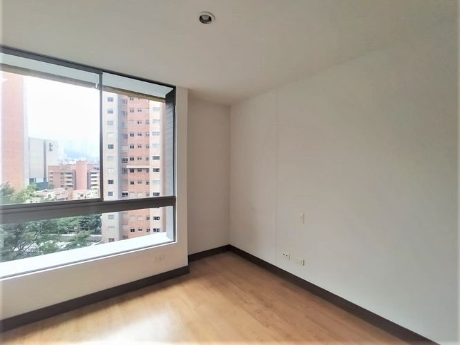 Apartamento de 3 alcobas en arriendo en El Poblado, Medellín, 115 m² · foto 11 de 15