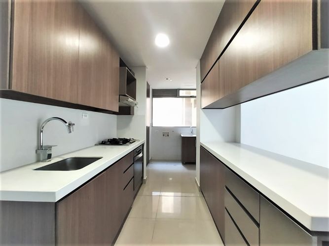 Apartamento de 3 alcobas en arriendo en El Poblado, Medellín, 115 m² · foto 9 de 15