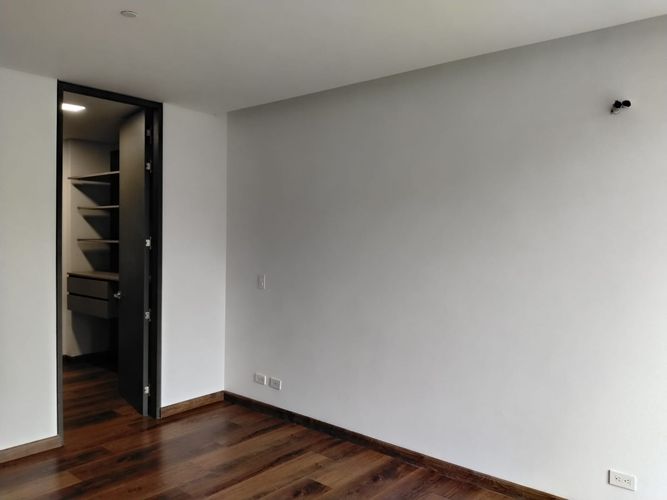 Apartamento de 2 alcobas en arriendo en Loma Del Chocho, Medellín, 116 m² · foto 9 de 19