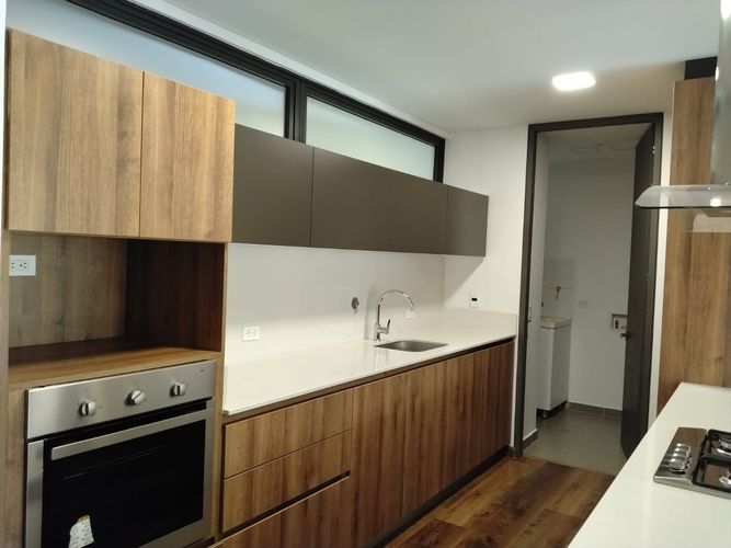 Apartamento de 2 alcobas en arriendo en Loma Del Chocho, Medellín, 116 m² · foto 6 de 19