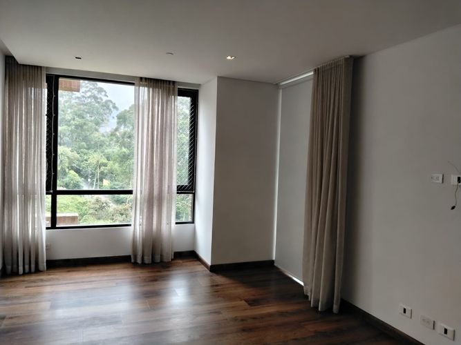 Apartamento de 2 alcobas en arriendo en Loma Del Chocho, Medellín, 116 m² · foto 13 de 19