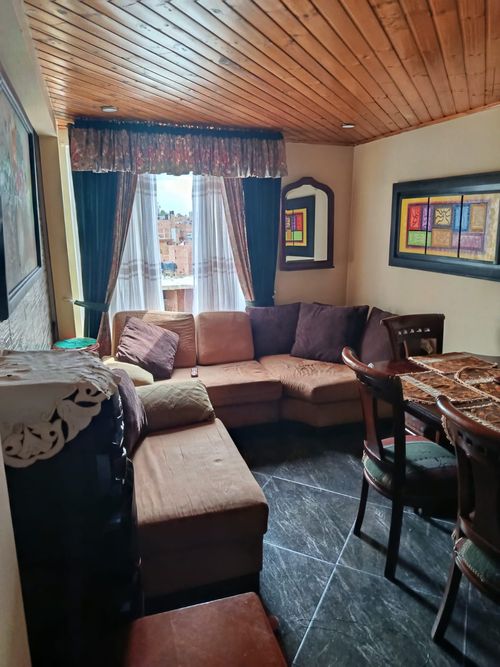 Apartamento de 3 alcobas en venta en Santa Isabel, Bogotá, 55 m² · foto 2 de 23