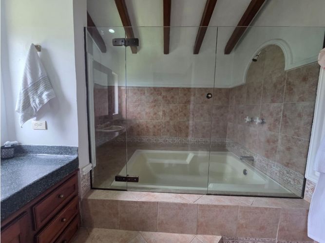 Finca en venta en La Clarita, Guarne, 450 m² · foto 13 de 24