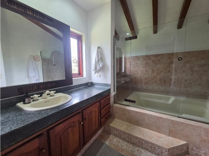 Finca en venta en La Clarita, Guarne, 450 m² · foto 21 de 24