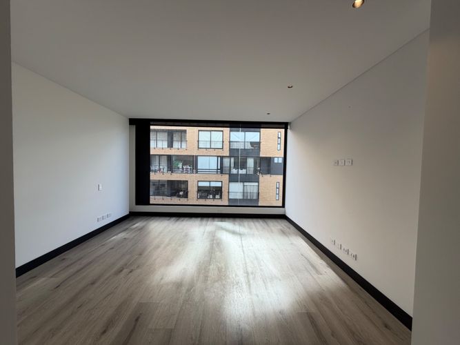 Apartamento de 2 alcobas en venta en El Virrey, Bogotá, 179 m² · foto 15 de 24
