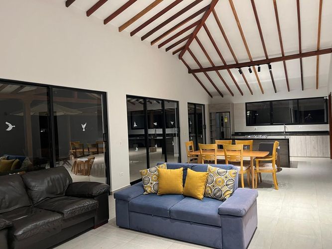 Casa de 5 alcobas en venta en Mesa De Los Santos, Piedecuesta, 1550 m² · foto 8 de 18