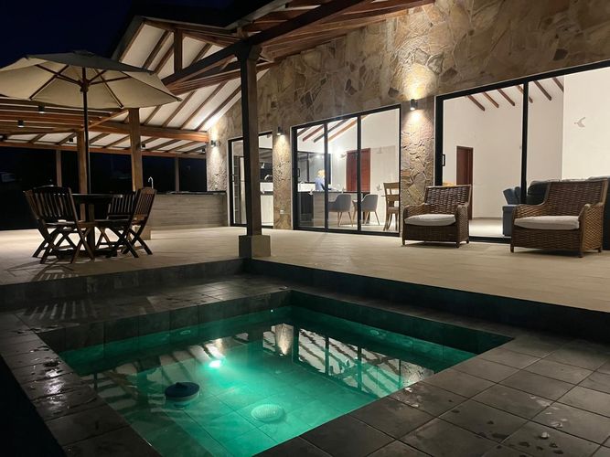 Casa de 5 alcobas en venta en Mesa De Los Santos, Piedecuesta, 1550 m² · foto 3 de 18