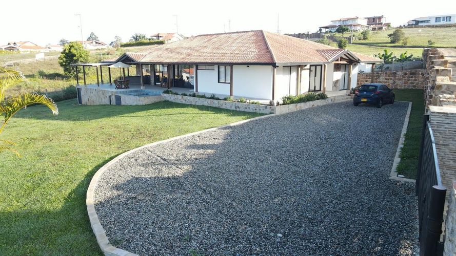 Casa de 5 alcobas en venta en Mesa De Los Santos, Piedecuesta, 1550 m² · foto 17 de 18