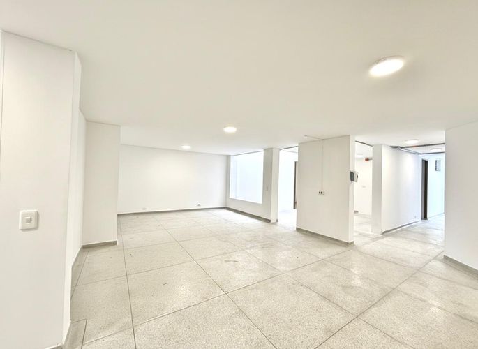 Local en arriendo en Maraya, Pereira, 250 m² · foto 2 de 14