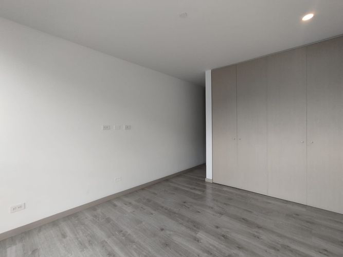 Apartamento de 2 alcobas en arriendo en El Poblado, Medellín, 103 m² · foto 7 de 20