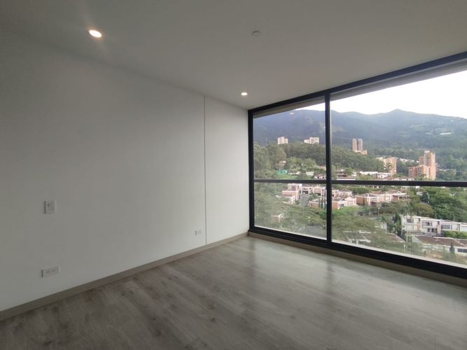 Apartamento de 2 alcobas en arriendo en El Poblado, Medellín, 103 m² · foto 10 de 20