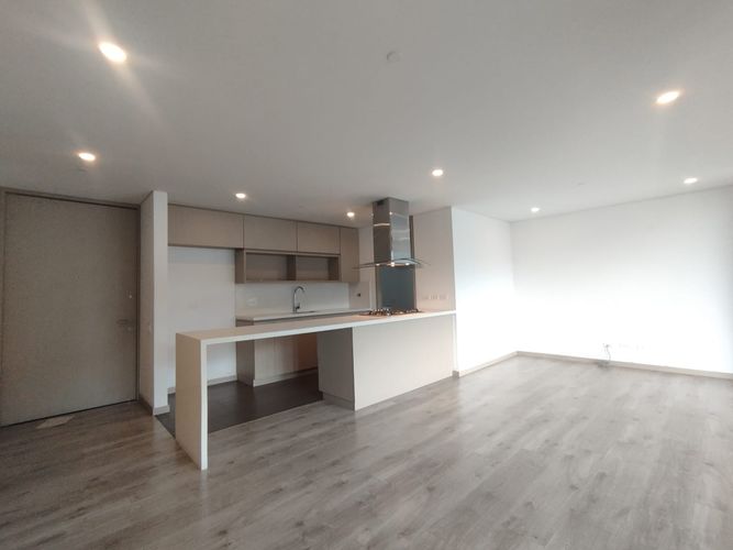 Apartamento de 2 alcobas en arriendo en El Poblado, Medellín, 103 m² · foto 11 de 20