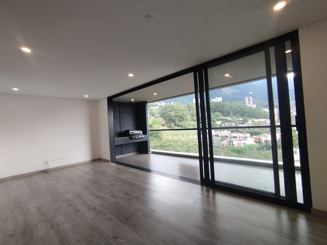 Apartamento de 2 alcobas en arriendo en El Poblado, Medellín, 103 m² · foto 16 de 20