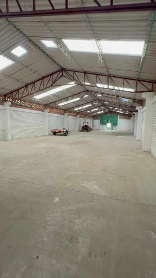Bodega en arriendo en Pueblo Viejo, Cota, 1184 m² · foto 2 de 11