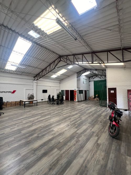 Bodega en arriendo en Pueblo Viejo, Cota, 1184 m² · foto 10 de 11