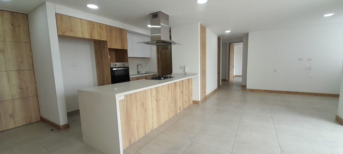 Apartamento de 2 alcobas en venta en Valle Del Lili, Cali, 99 m² · foto 10 de 24