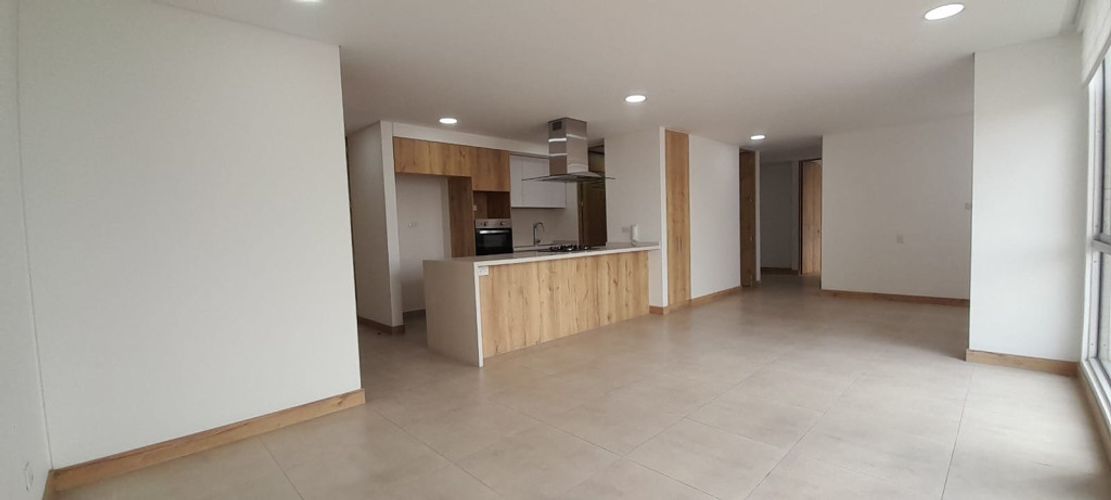 Apartamento de 2 alcobas en venta en Valle Del Lili, Cali, 99 m² · foto 14 de 24