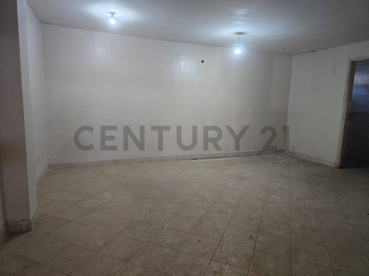 En Alquiler Amplio Local Comercial en Asunción — foto 3