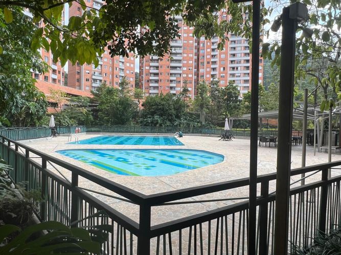 Apartamento de 3 alcobas en venta en Cañaveralejo, Medellín, 108 m² · foto 13 de 18