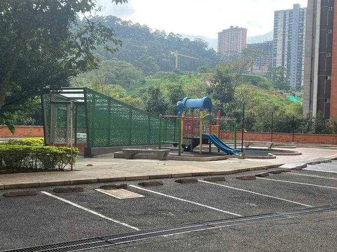Apartamento de 3 alcobas en venta en Cañaveralejo, Medellín, 108 m² · foto 14 de 18