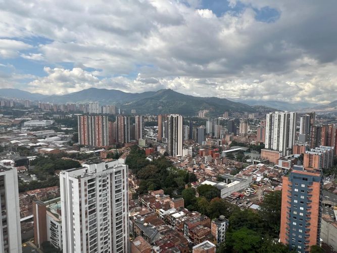 Apartamento de 3 alcobas en venta en Cañaveralejo, Medellín, 108 m² · foto 17 de 18