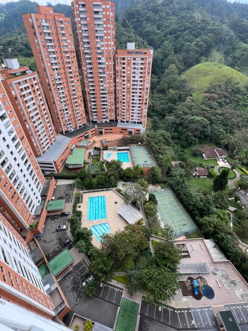 Apartamento de 3 alcobas en venta en Cañaveralejo, Medellín, 108 m² · foto 18 de 18