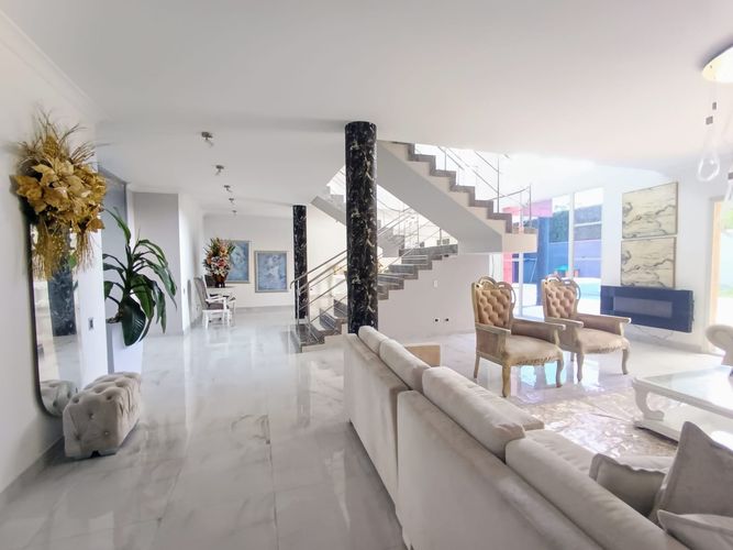 Casa de 5 alcobas en venta en Pance, Cali, 1050 m² · foto 2 de 20