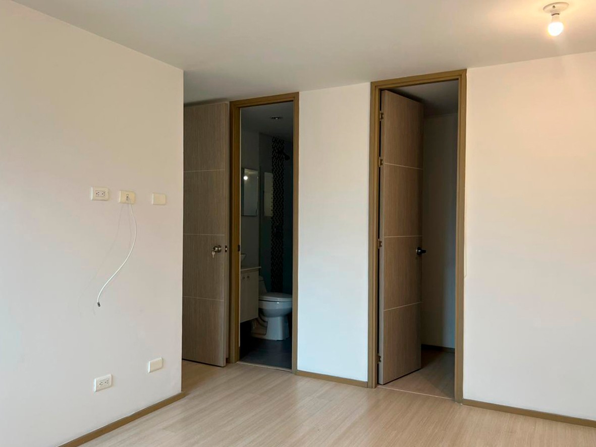 Apartamento en venta en Loma Del Chocho, Envigado · foto 14 de 16
