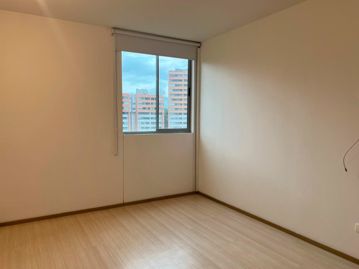 Apartamento en venta en Loma Del Chocho, Envigado · foto 13 de 16
