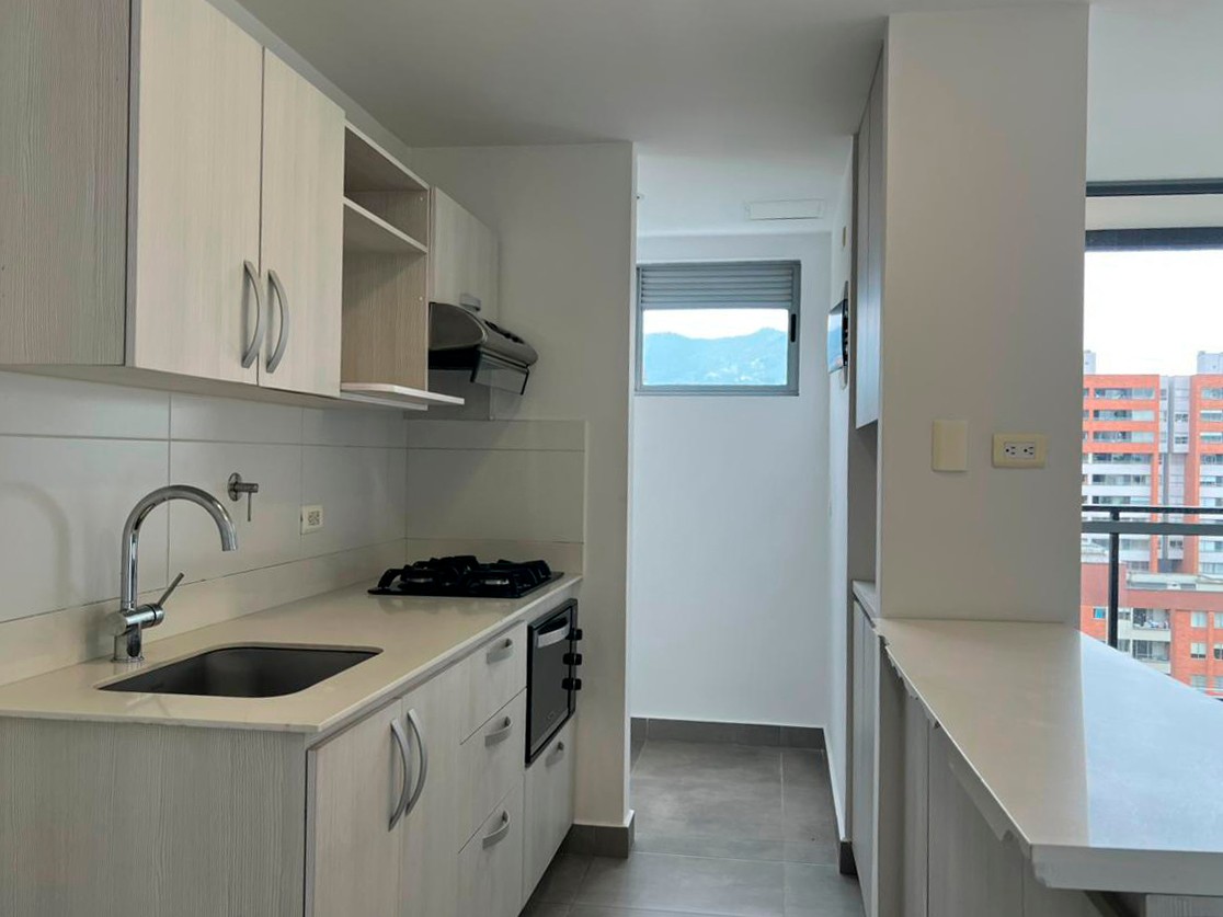 Apartamento en venta en Loma Del Chocho, Envigado · foto 6 de 16