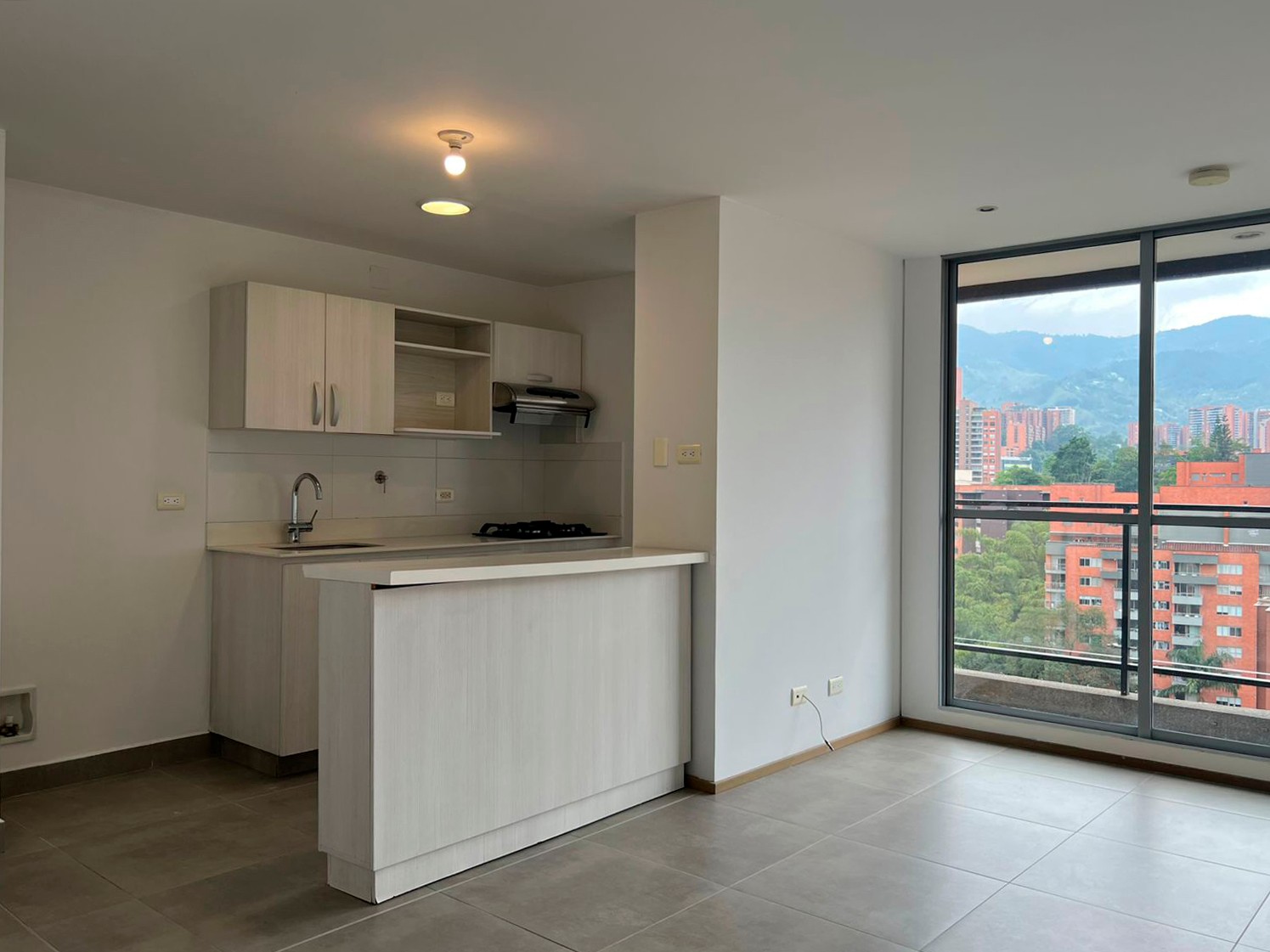 Apartamento en venta en Loma Del Chocho, Envigado · foto 5 de 16