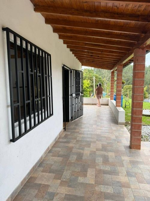 Casa de 3 alcobas en venta en La Brizuela, Guarne, 80 m² · foto 10 de 24