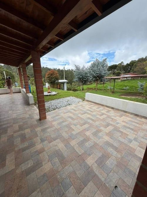 Casa de 3 alcobas en venta en La Brizuela, Guarne, 80 m² · foto 11 de 24