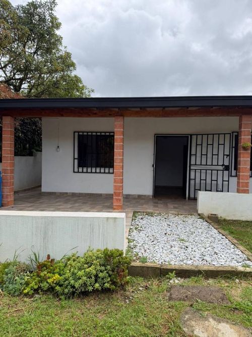 Casa de 3 alcobas en venta en La Brizuela, Guarne, 80 m² · foto 13 de 24