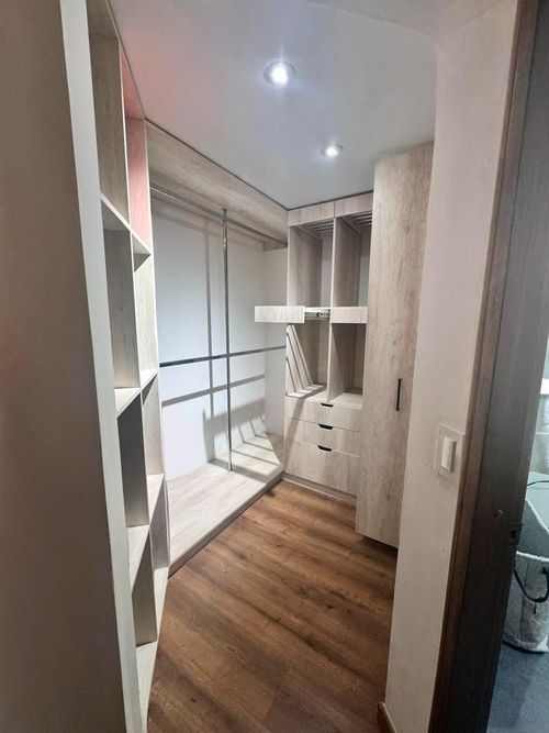Apartamento de 4 alcobas en venta en Escuela De Infanteria, Bogotá, 134 m² · foto 3 de 16