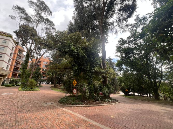 Apartamento de 3 alcobas en venta en Lindaraja, Bogotá, 401 m² · foto 19 de 22
