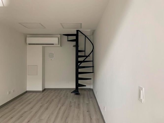 Local en arriendo en El Poblado, Medellín, 40 m² · foto 2 de 5
