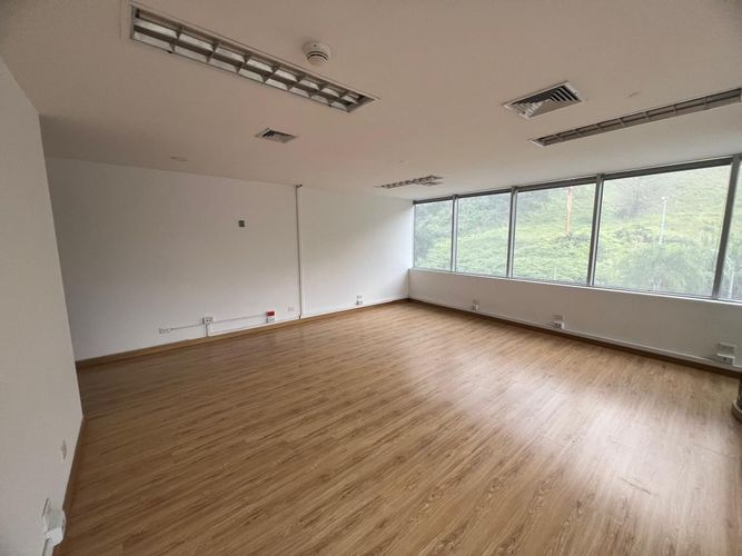 Oficina en arriendo en El Poblado, Medellín, 50 m² · foto 8 de 15