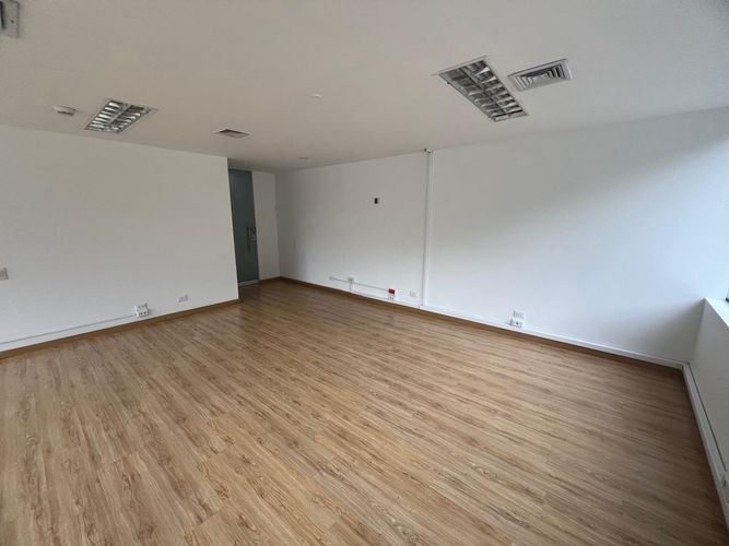 Oficina en arriendo en El Poblado, Medellín, 50 m² · foto 13 de 15