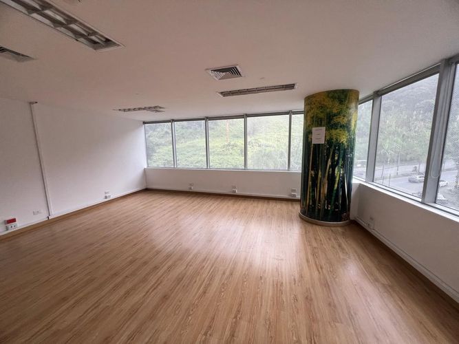 Oficina en arriendo en El Poblado, Medellín, 50 m² · foto 5 de 15