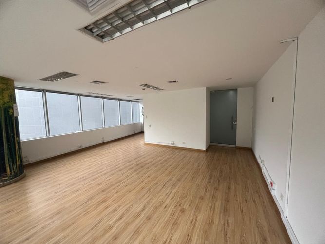 Oficina en arriendo en El Poblado, Medellín, 50 m² · foto 4 de 15